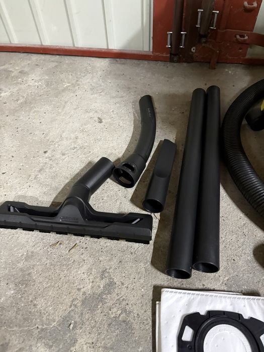 Pokazowy Karcher WD4 Premium inox bardzo dobry stan