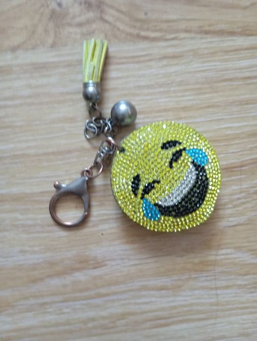 Brelok emoticon.