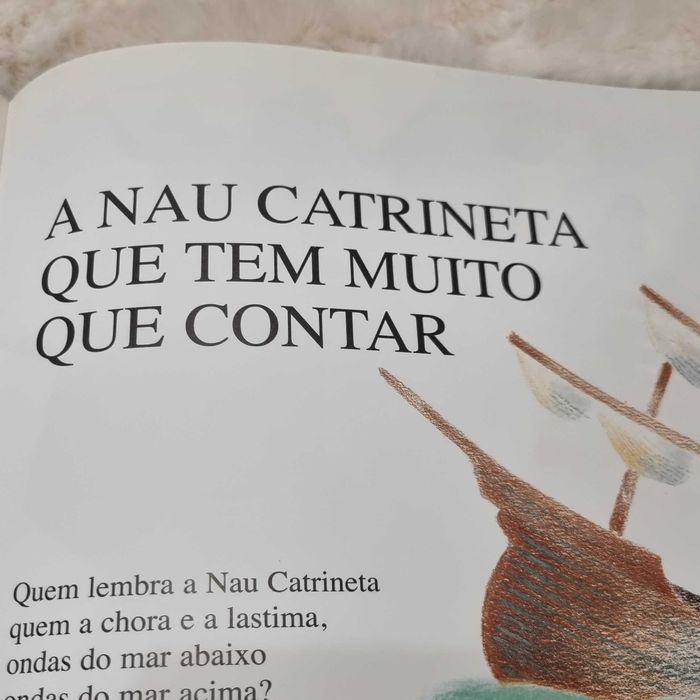 Livro Infantil "Histórias Tradicionais Portuguesas Contadas de Novo"