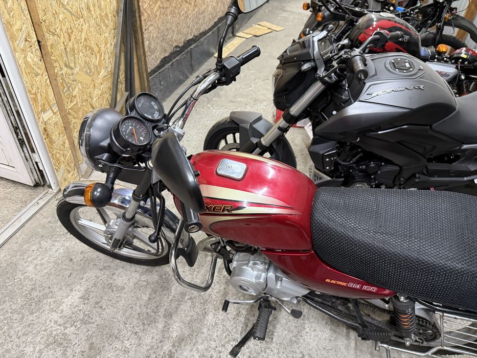 Bajaj Boxer 100cc Electric