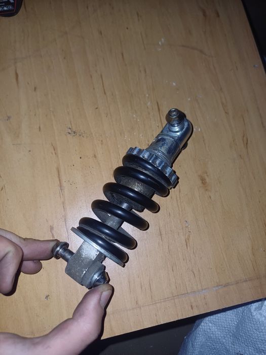 Damper rowerowy ,dzialający