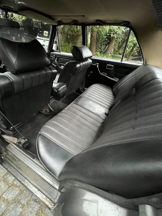 Mercedes Benz 220D (W115) - Negociável