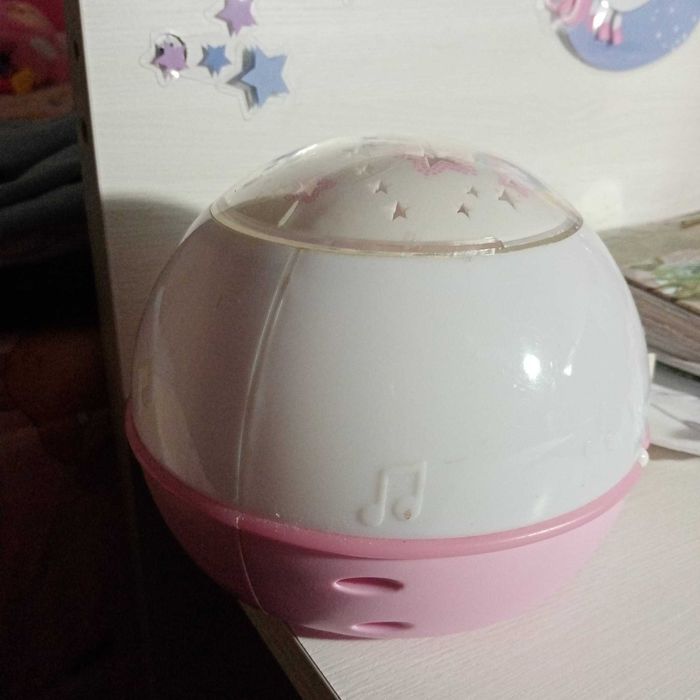 Bola chicco projector de luz e som para bebe