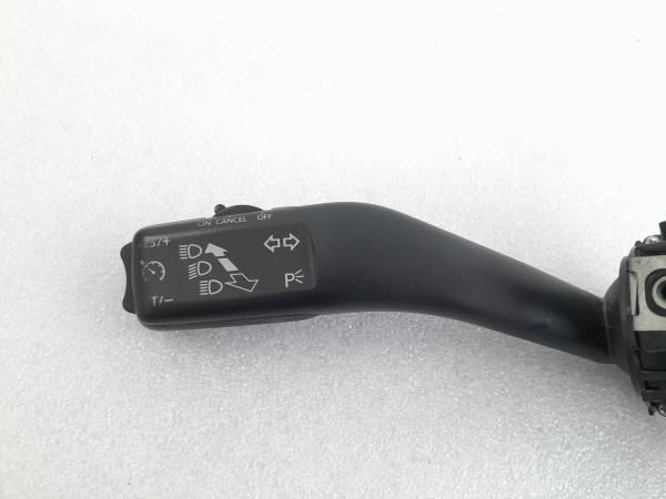 Conjunto / manetes de luzes e limpa vidros SEAT Leon (1P1)
