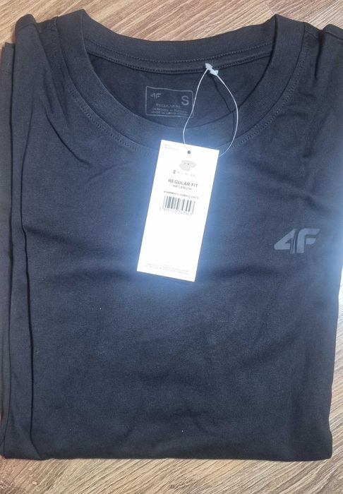Nowa  Koszulka męska 4F Longsleeve czarna, małe logo rozmiar L