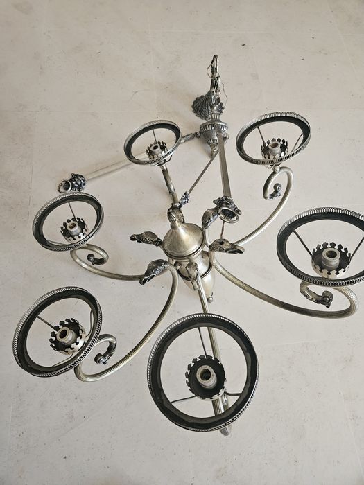 Candelabro muito antigo