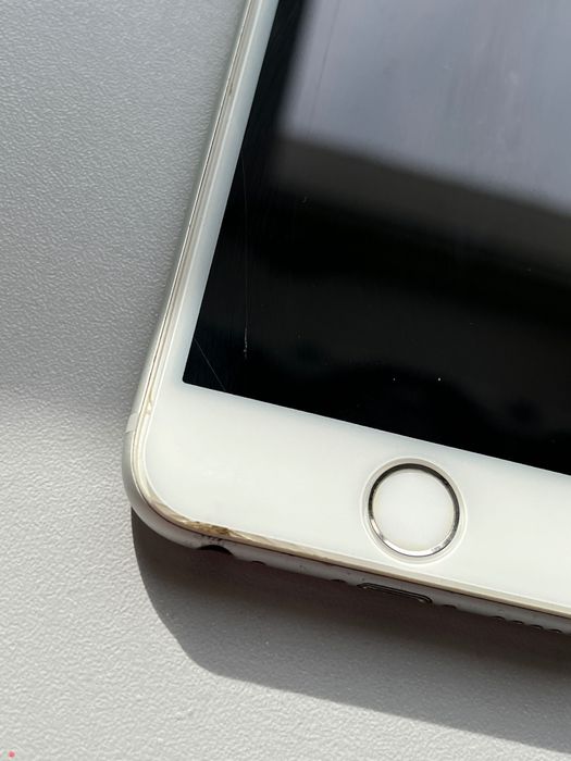 Продам iPhone 6S 32 GB