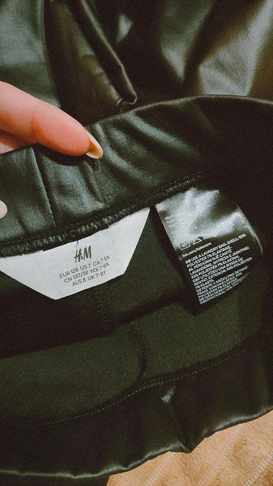 Штани кльош під шкіру H&M