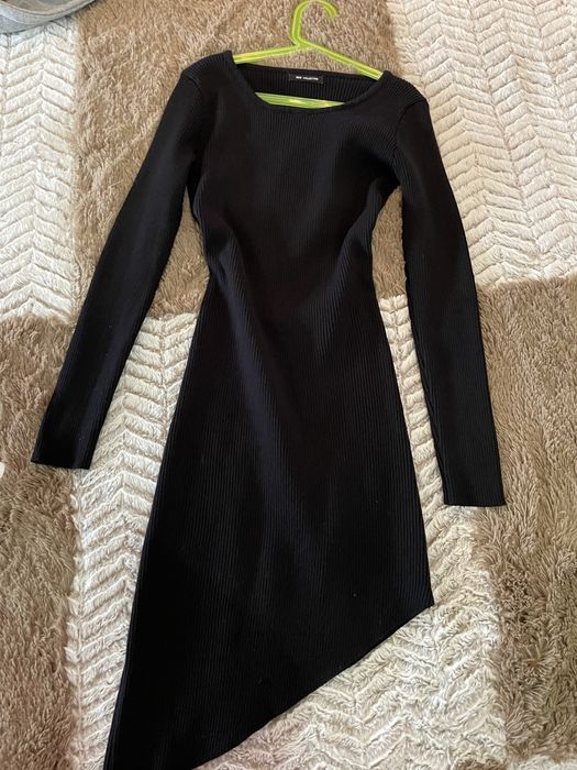 Сукні, коктельні, повсякденні, гортай карусель