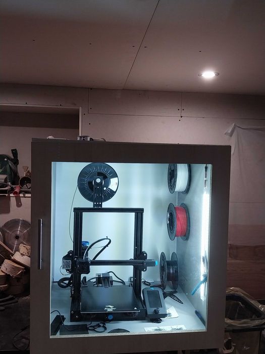 Sprzedam drukarkę 3 d Ender 3v2