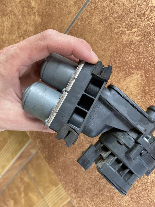 Elektrozawór pompka wody Audi A6 C6