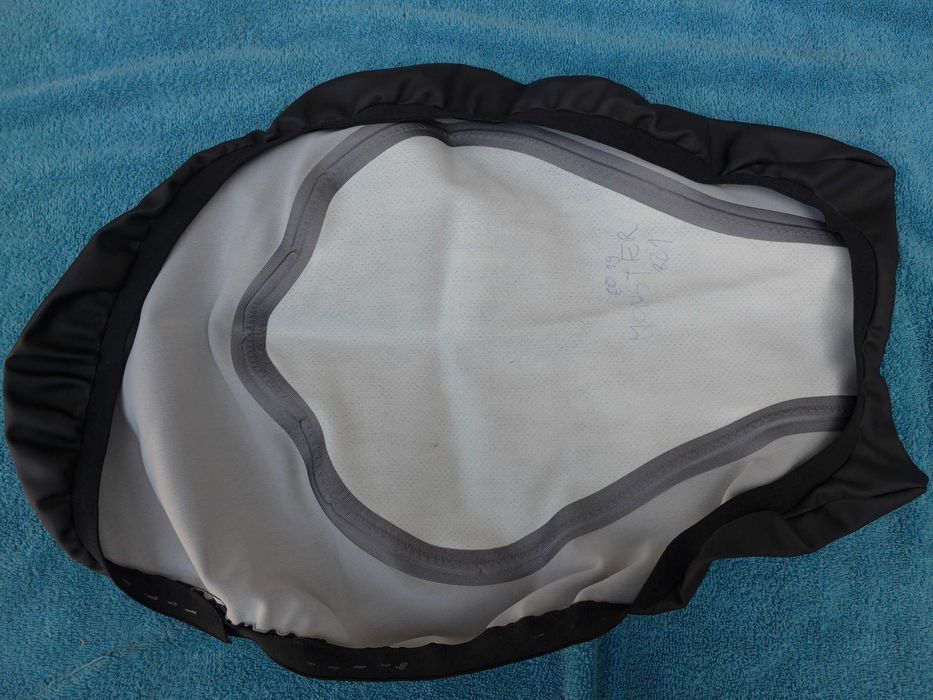 Ducati Monster 821/1200 POSZYCIE pokrowiec siedzenie kanapa