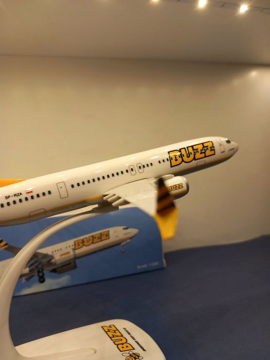Model samolotu Buzz Boeing 737 Max 8 1:200