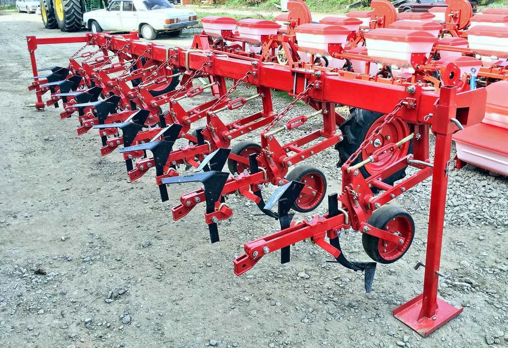 КРН 5,6 Культиватор міжрядний просапний прополочни Деметра Компенсація