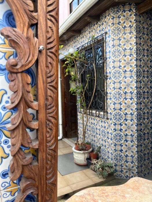 Espelho em madeira trabalhada