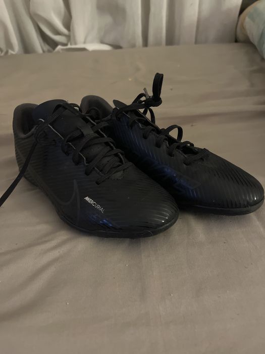 Par de chuteiras Nike Mercurial usadas tamanho 38,5