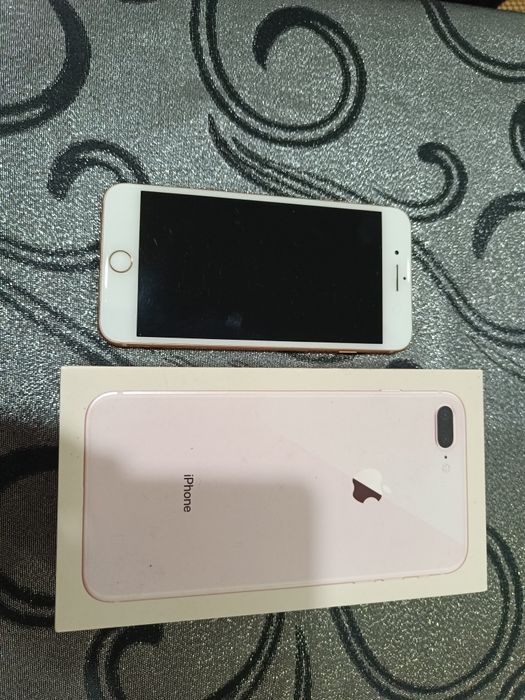 iPhone 8 Plus Branco e Rosa Gold de 64GB bom estado