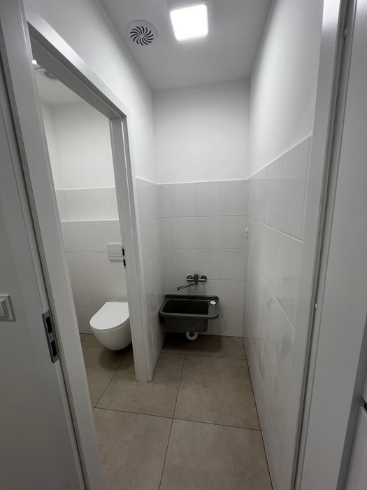 Wynajmę lokal użytkowy w centrum Iwkowej o powierzchni 27,35 m2