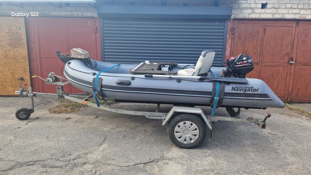 Човен Навігатор 360 лафет Одісей, мотор Парсун 9.8 лебідка стронгер