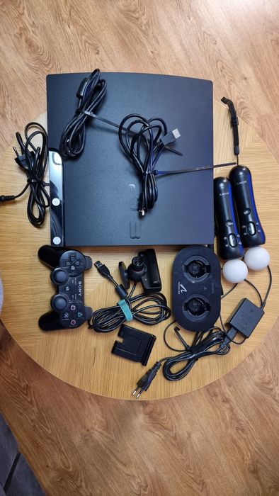 Konsola PS3 dysk 500GB zestaw kamera,pad,move x2 z ładowarką + kable