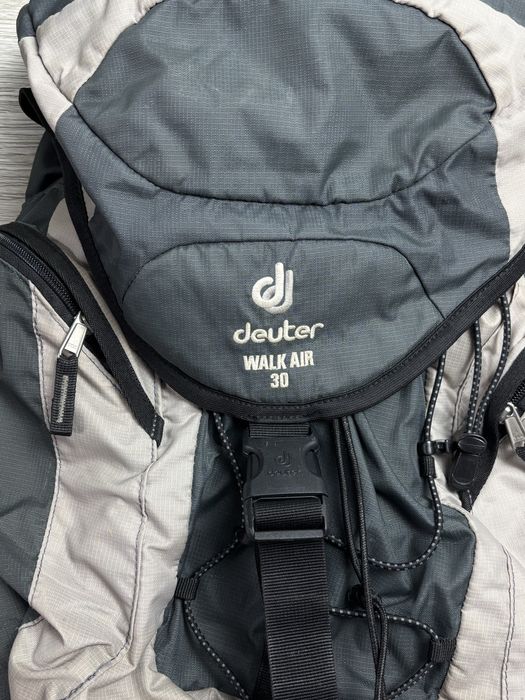 Plecak turystyczny Deuter Walk Air 30 szaro czarny trekkingowy