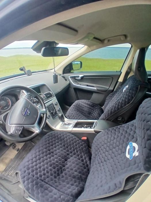 Volvo xc60 2011 полностью обслужено.