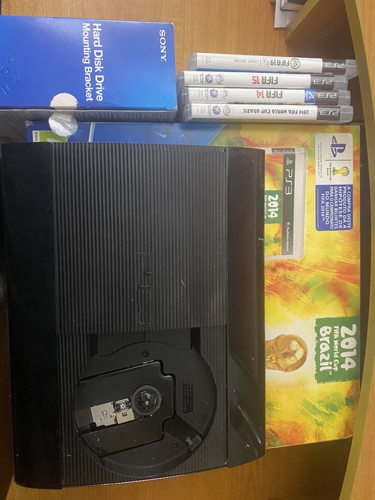 PS3 + FIFA 19/ 14/15 & World Cup Brasil + Hard drive disk 1terabyte (n64286112652545123