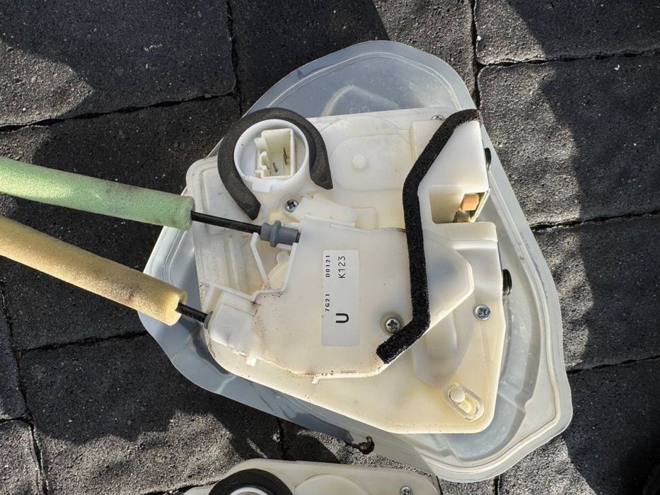 Передні праві та задні ручки дверей Mazda Cx-5 2019 рік