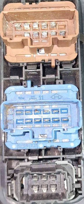 Comando / Botão / Interruptor Vidros Frente Esquerdo 8200356541 - RENAULT CLIO III