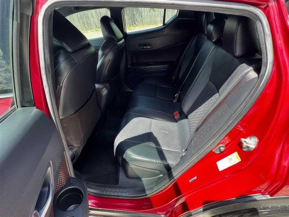 Toyota C-HR Limited      2019