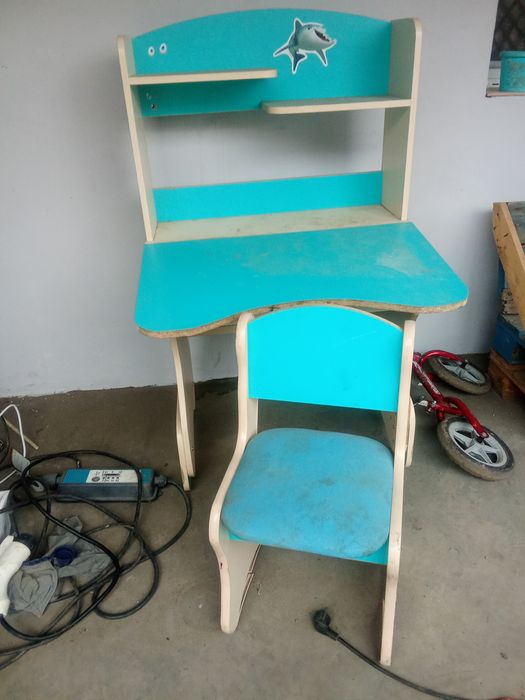 Продам дитячий стіл та стільчик в справному стані