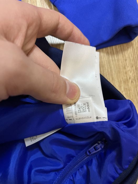 Вітровка adidas