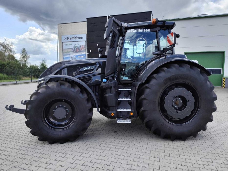 VALTRA Q305 fabrycznie nowy