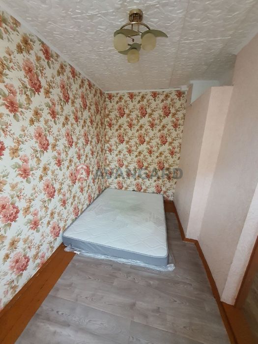 Продаж частини будинку на казбеті