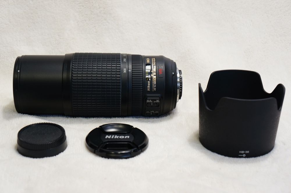 Nikon 70-300 mm f4,5-5,6 G VR  Ідеал!