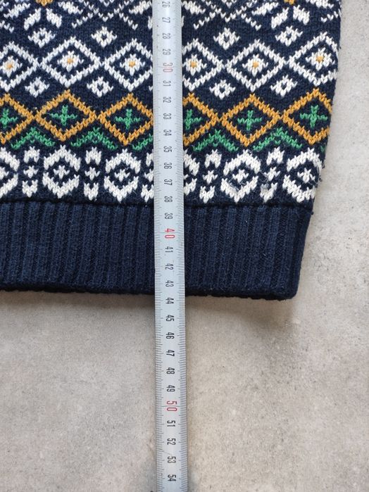 Krótki wzorzysty sweter sweterek BDG rozmiar L ciepły na zimę Crop top