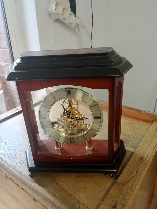 Zegar szklany na baterie