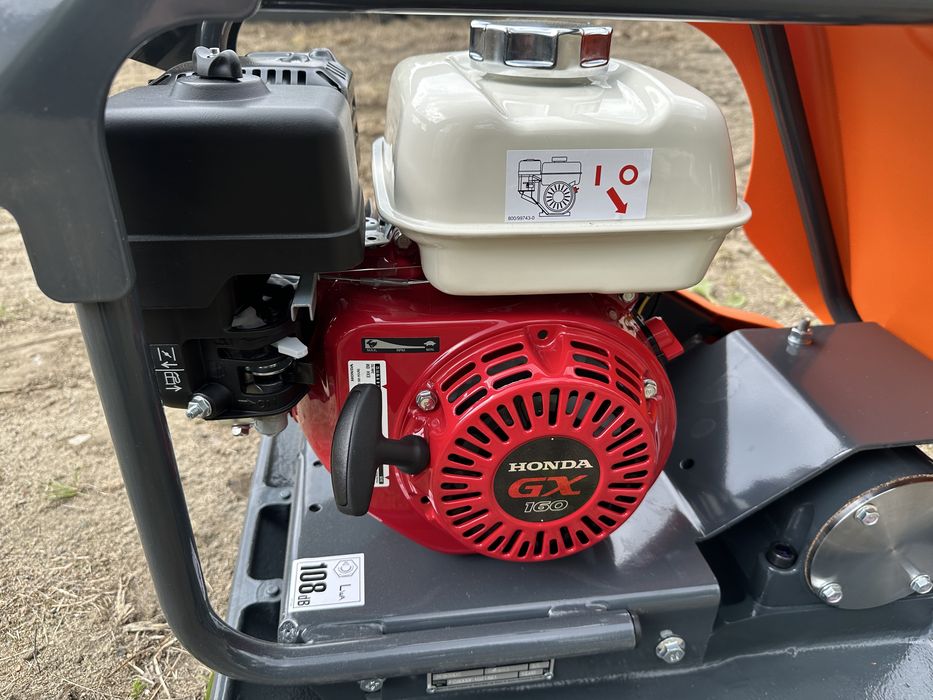 Zagęszczarka skoczek Ubijak 100 kg wynajem belle ammann wacker neuson bomag weber