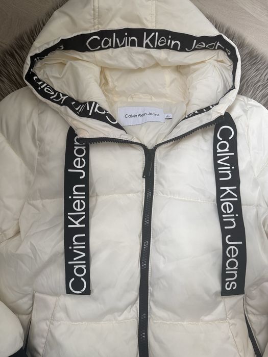 Пуховик від Calvin Klein оригінал
