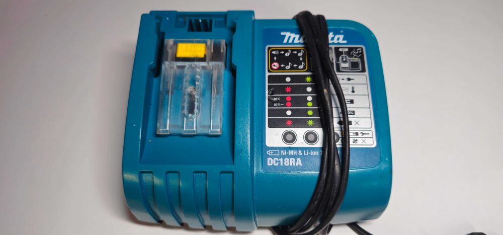 Ładowarka Makita DC18RA T