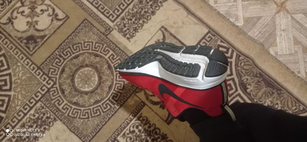 Кроси найкі 42-42.5