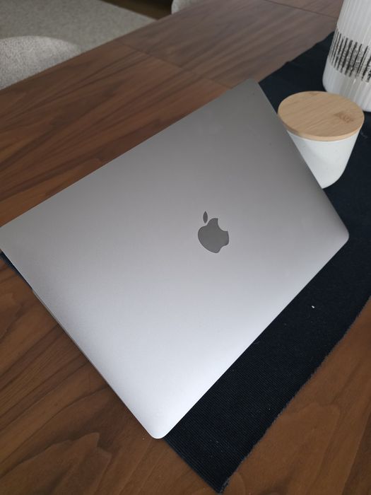 MacBook Pro 2016, 256GB with NEW. Exchange/Trade-in. Includes charger64284416009859123