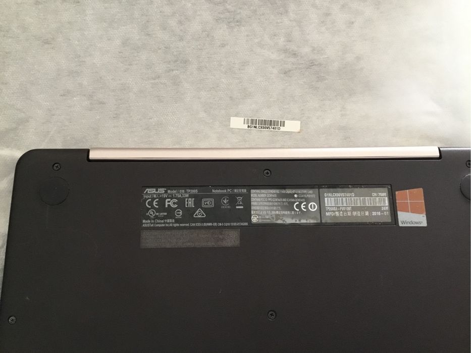 Portatil Asus mod. TP200SA em muito bom estado.