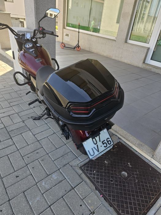UM renegade commando 125cc