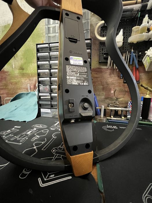 Yamaha SLG200N Silent Guitar Nylon