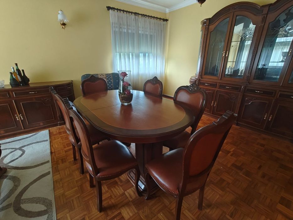 Sala completa.   .