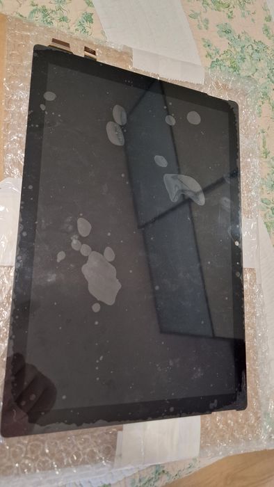 Surface pro 6 para peças, " danificado "
