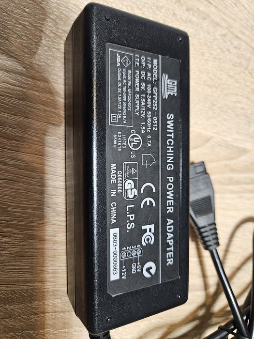 Zasilacz 12v/5V 1,5A