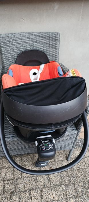 Fotelik cybex atumm z bazą