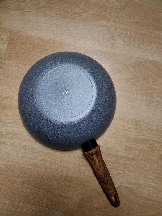 Frigideira WOK 28cm64750935914241123